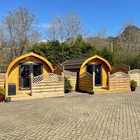Conifer Cabins フォート・ウィリアム エクステリア 写真