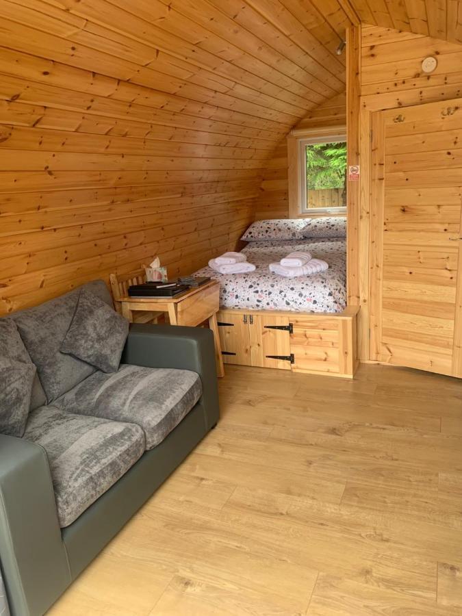 Conifer Cabins フォート・ウィリアム エクステリア 写真