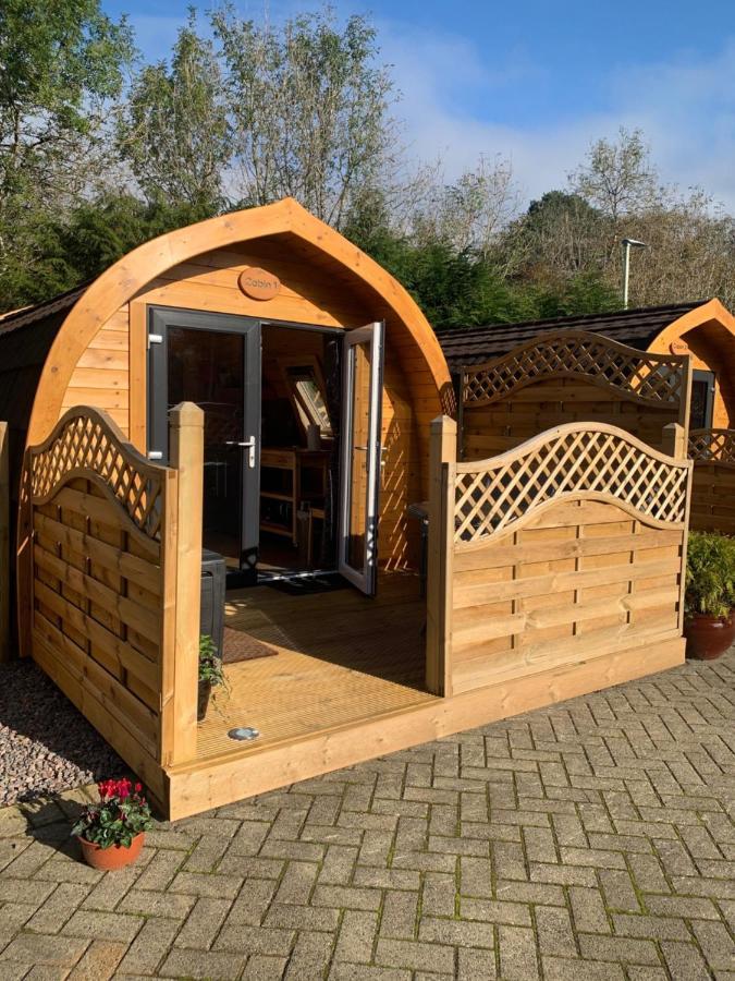 Conifer Cabins フォート・ウィリアム エクステリア 写真
