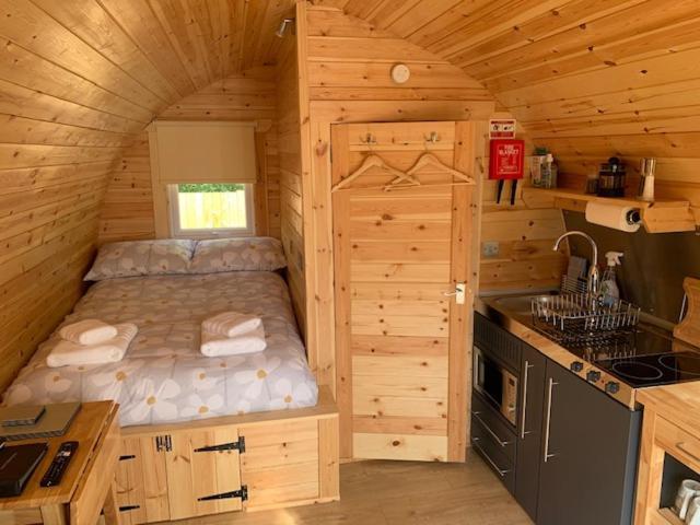 Conifer Cabins フォート・ウィリアム エクステリア 写真