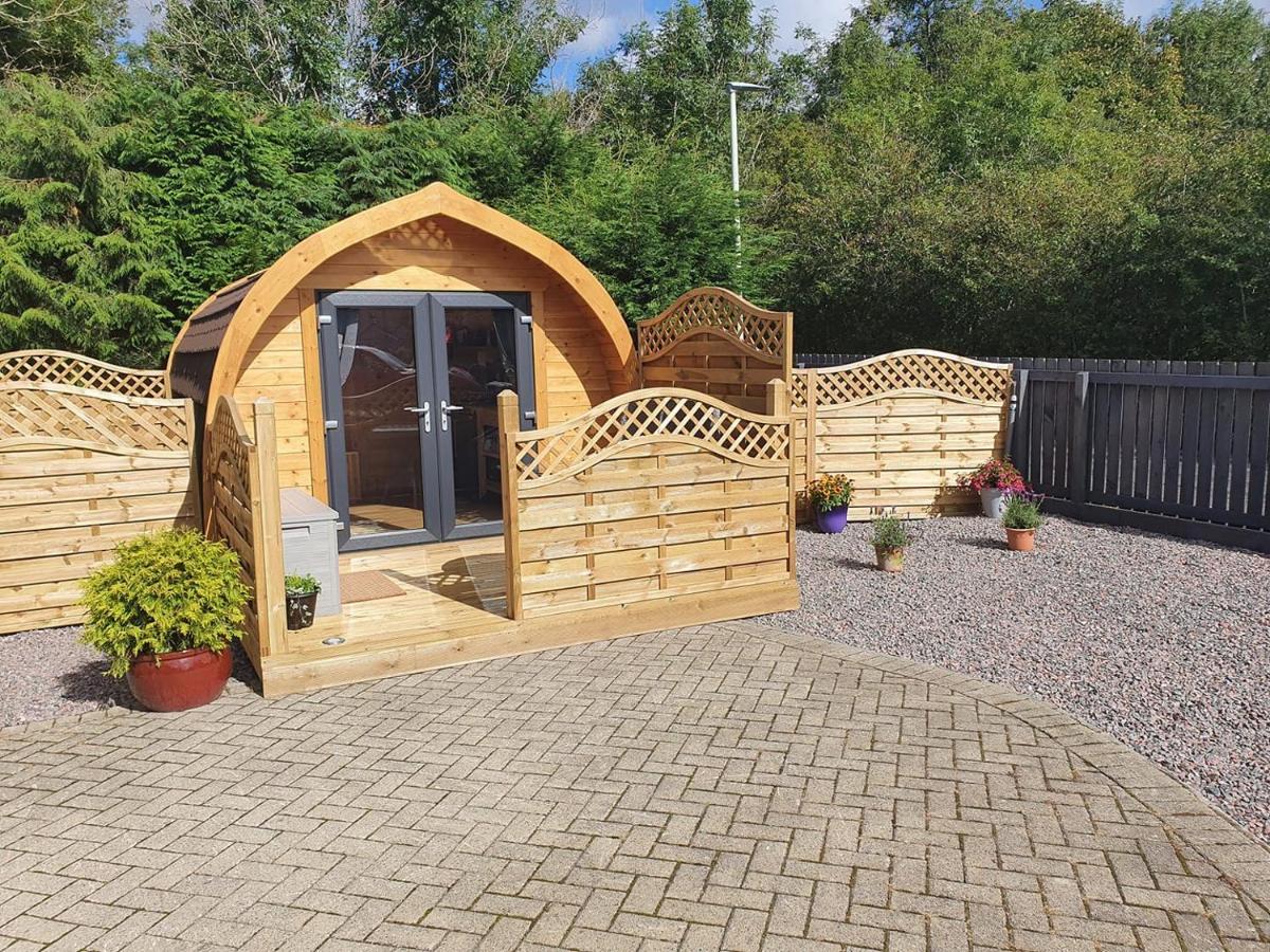 Conifer Cabins フォート・ウィリアム エクステリア 写真
