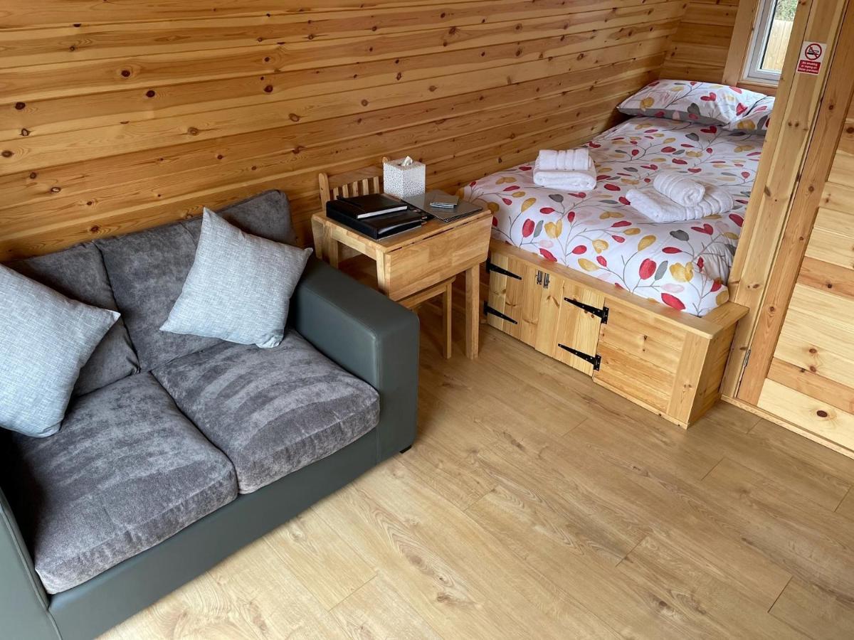 Conifer Cabins フォート・ウィリアム エクステリア 写真