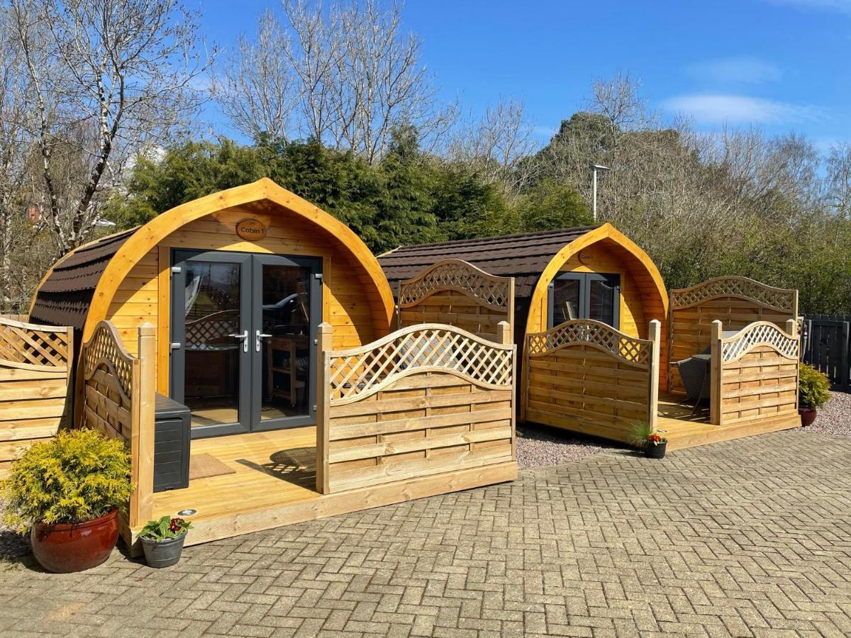 Conifer Cabins フォート・ウィリアム エクステリア 写真