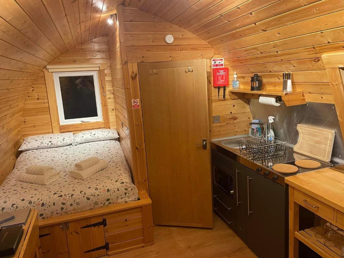 Conifer Cabins フォート・ウィリアム エクステリア 写真