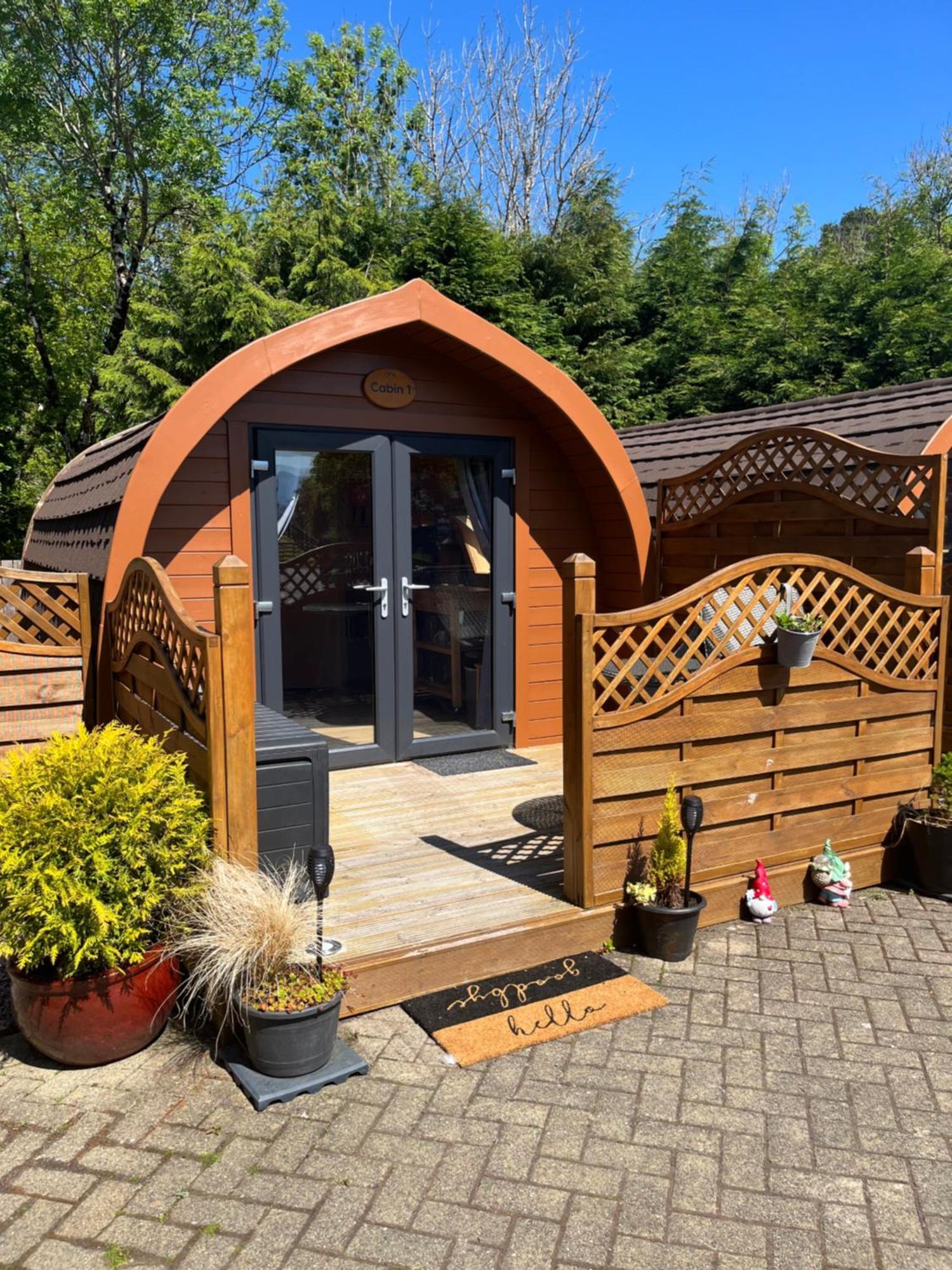 Conifer Cabins フォート・ウィリアム エクステリア 写真