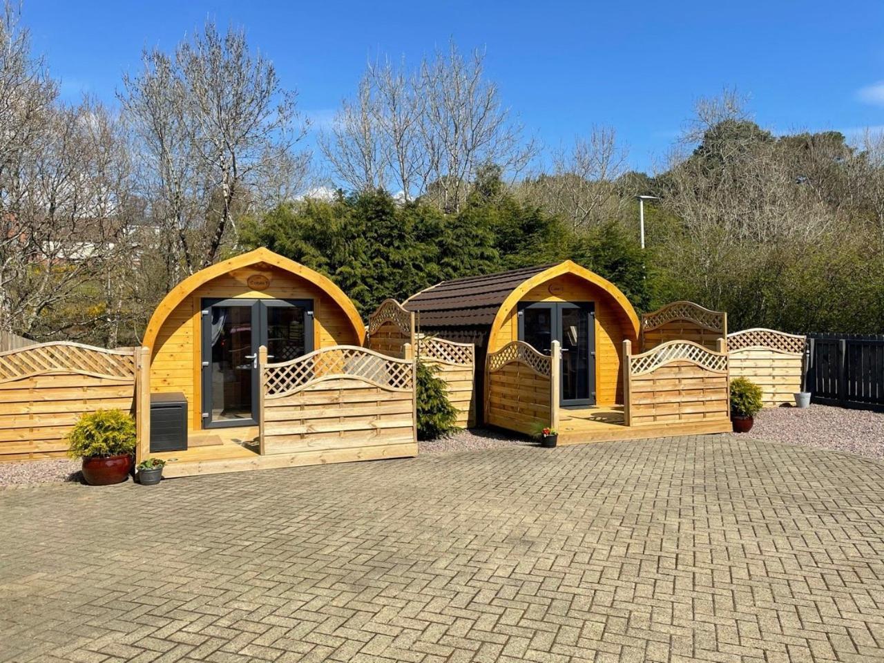Conifer Cabins フォート・ウィリアム エクステリア 写真
